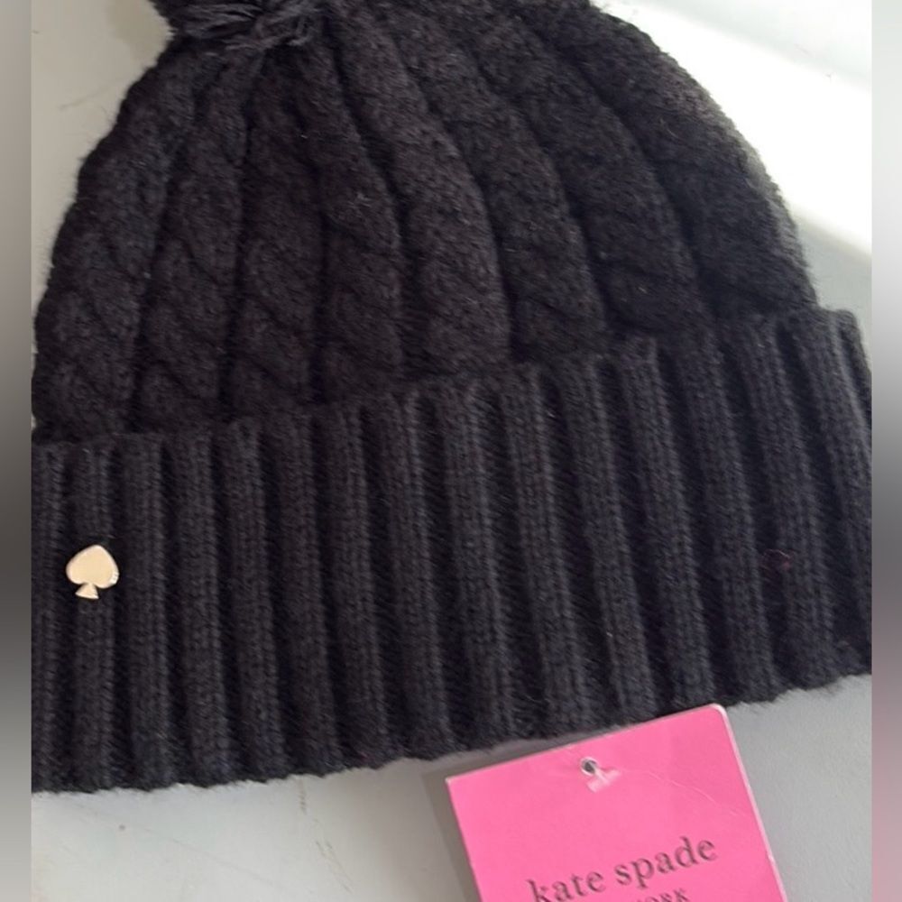♠️ Kate Spade Cable Knit Pom Pom Beanie Hat Black One Size MSRP $58.00 NWT